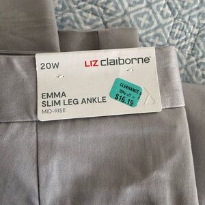 Liz Claiborne Silver Ankle Pants